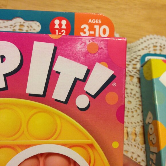 Pop It! Bubble toy bundle, two new Chuckle and Roar bubble popping games - Picture 8 of 9